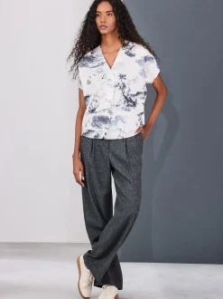 Abstract Boat Print Short Sleeve V-Neck Blouse