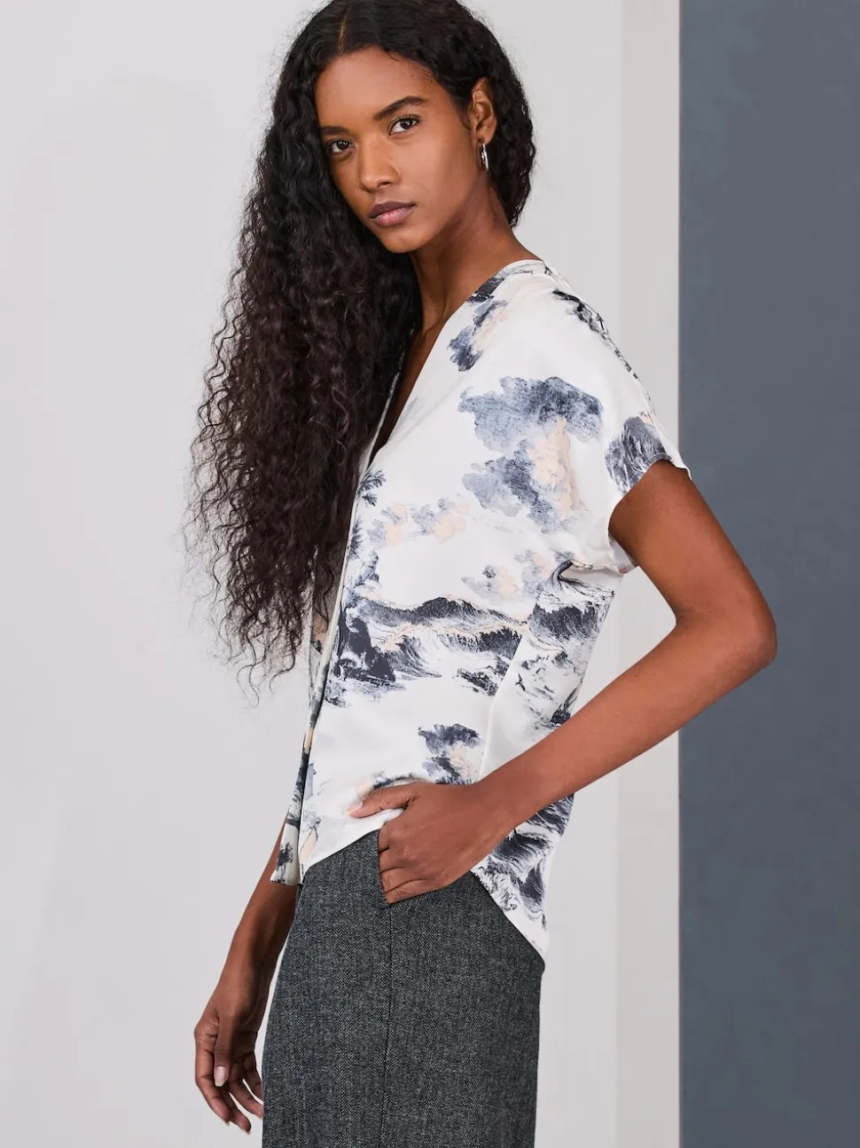 Abstract Boat Print Short Sleeve V-Neck Blouse