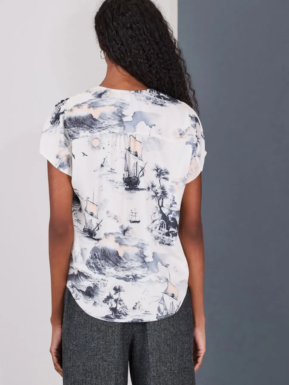Abstract Boat Print Short Sleeve V-Neck Blouse