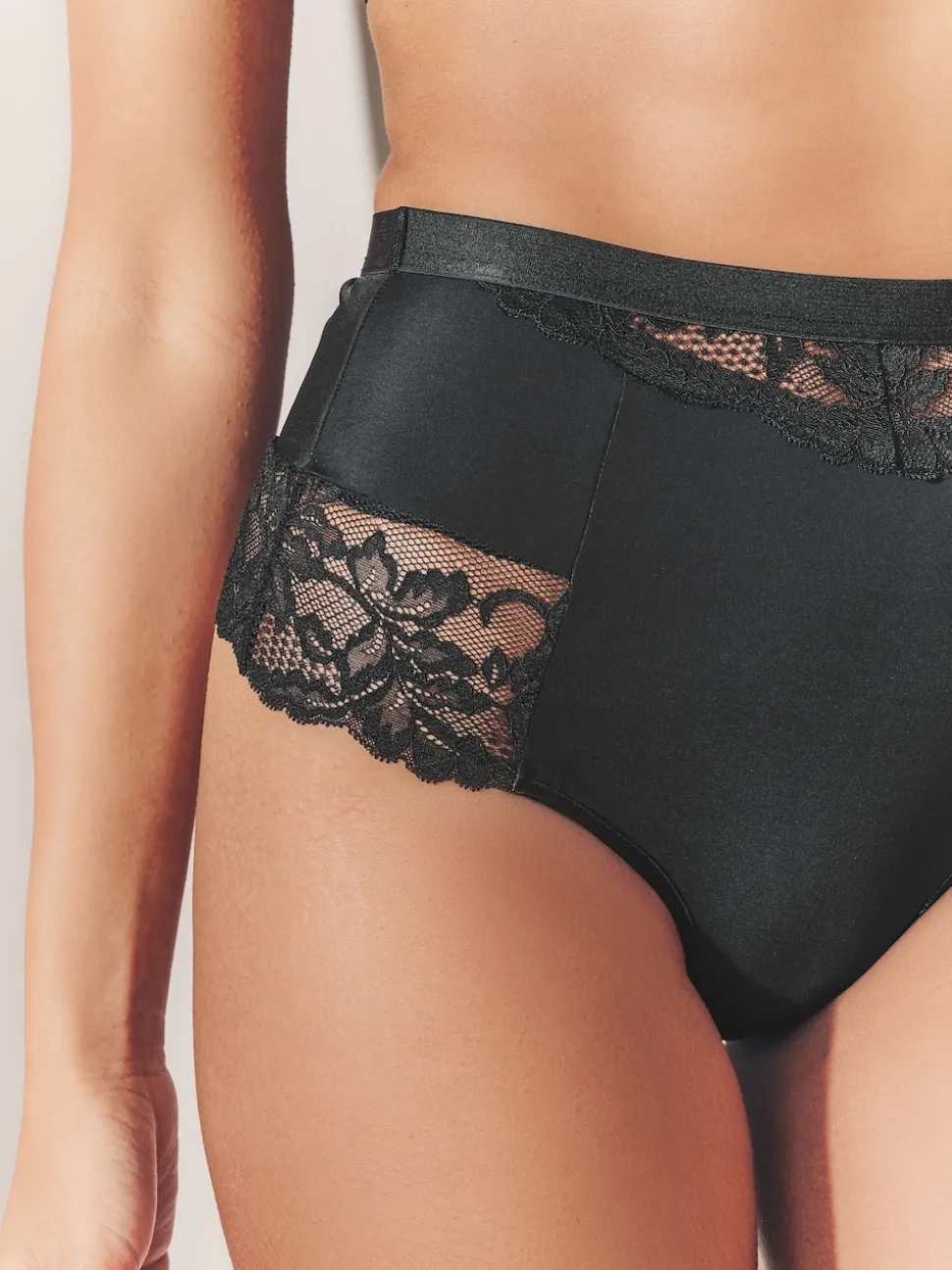 Black / Praline Nude Tummy Control Light Shaping High Waist Thongs 2 Pack