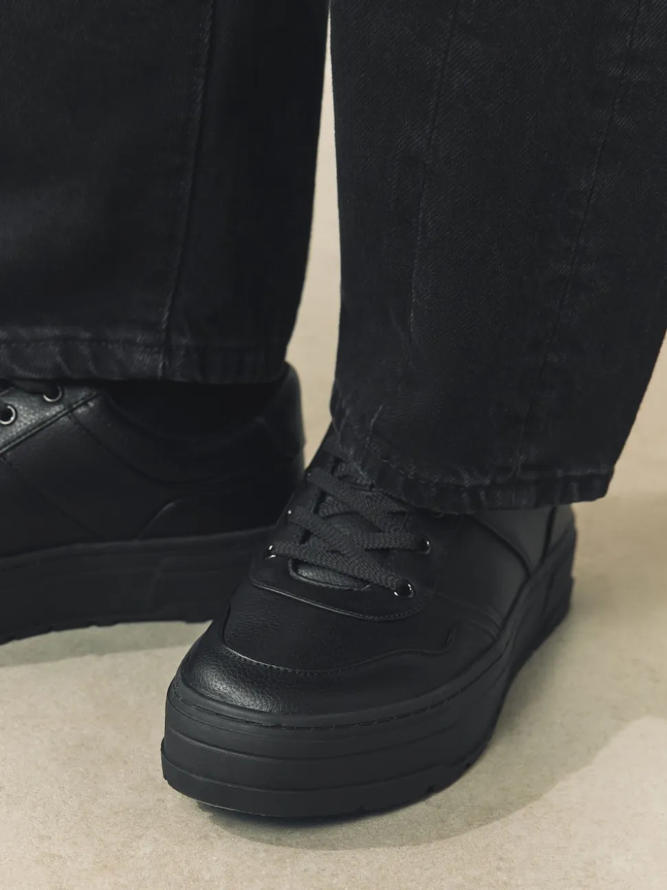 Black Cleat Chunky Lace Up Trainers