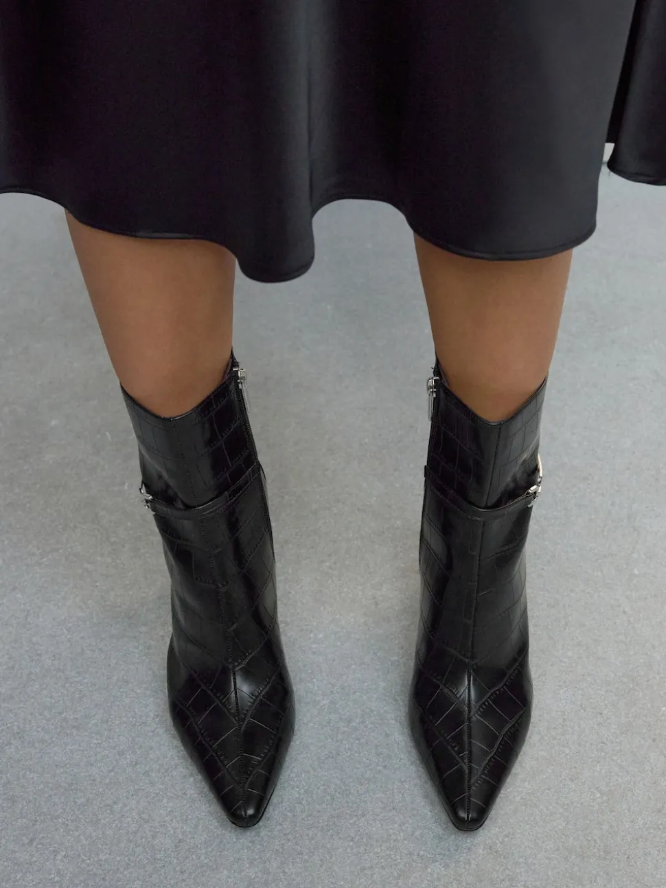 Black Croc Embossed Forever Comfort® Hardware Trim Heeled Ankle Boots