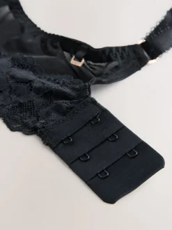Black DD+ Minimiser Full Cup Bra