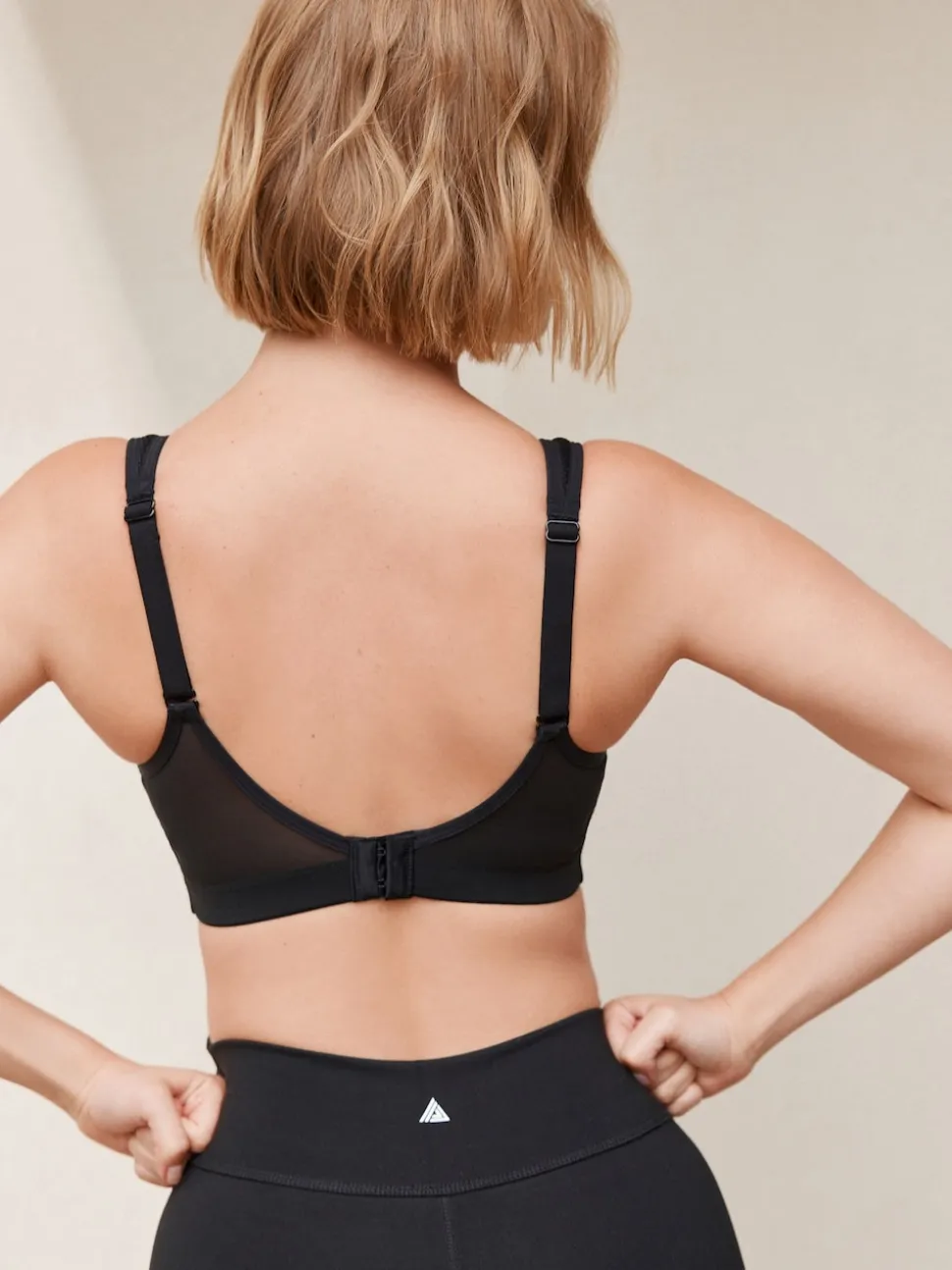 Black DD+ Non Pad Full Cup Dry Tech High Impact Sports Bra