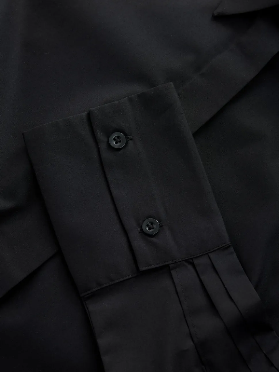 Black Fitted Stretch Essential Long Sleeve Shirt