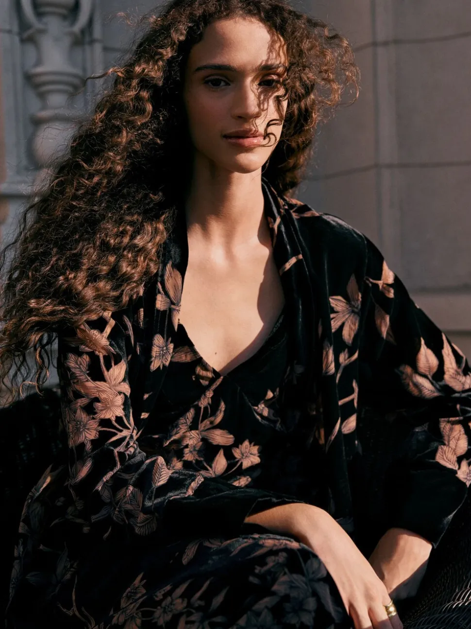 Black Floral Print N.Premium Velvet Robe