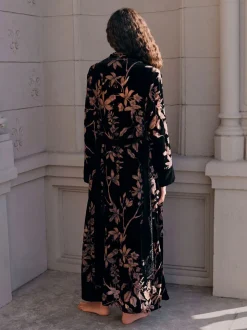 Black Floral Print N.Premium Velvet Robe