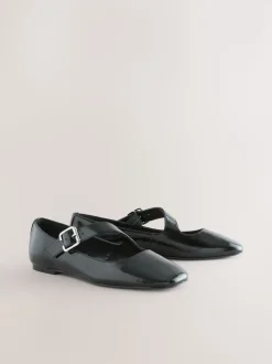 Black Forever Comfort® Asymmetric Mary Jane Shoes
