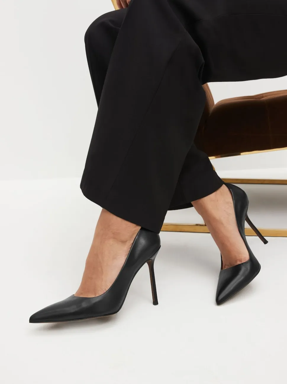 Black Leather Point Toe Court Shoes