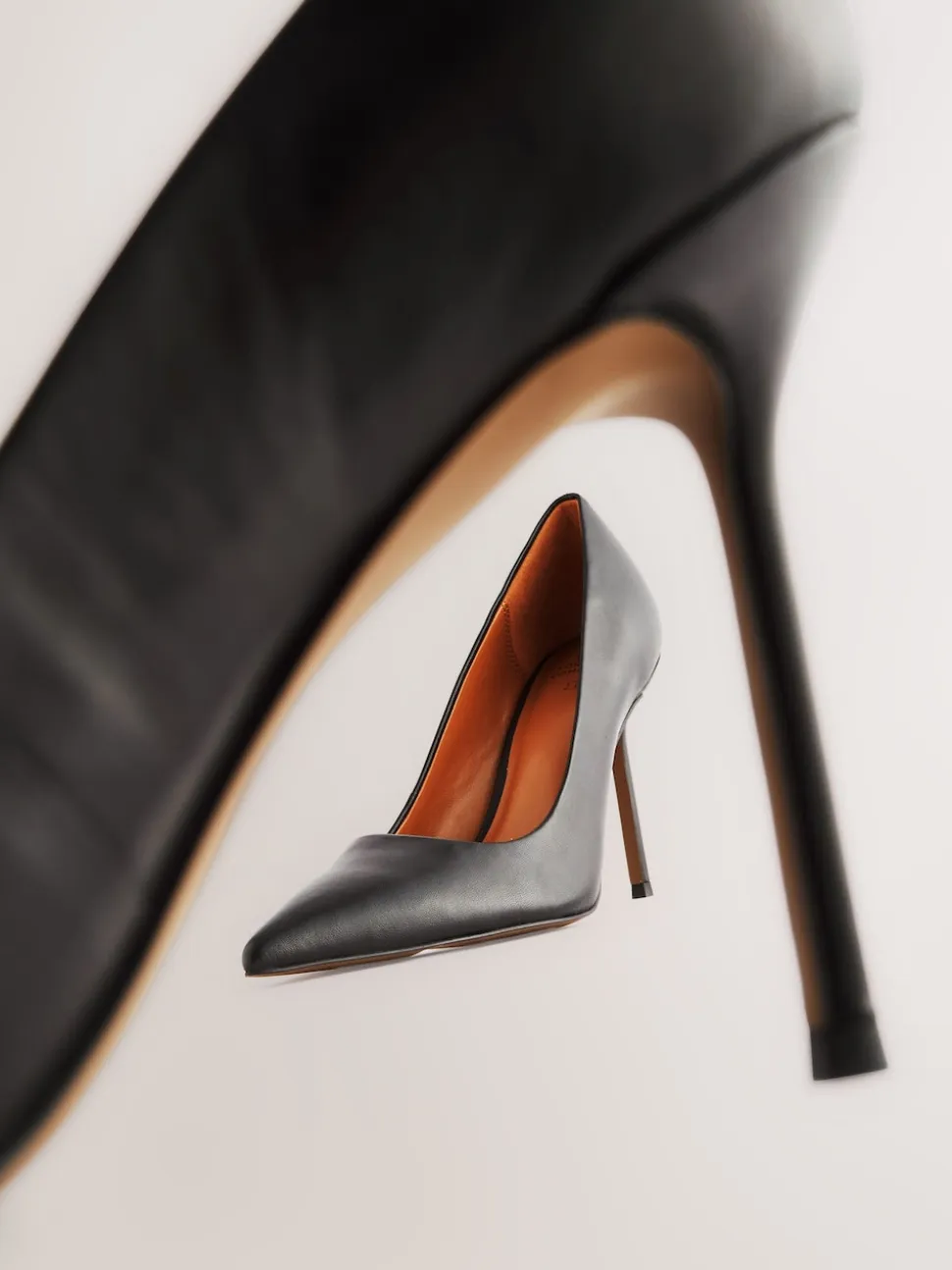Black Leather Point Toe Court Shoes