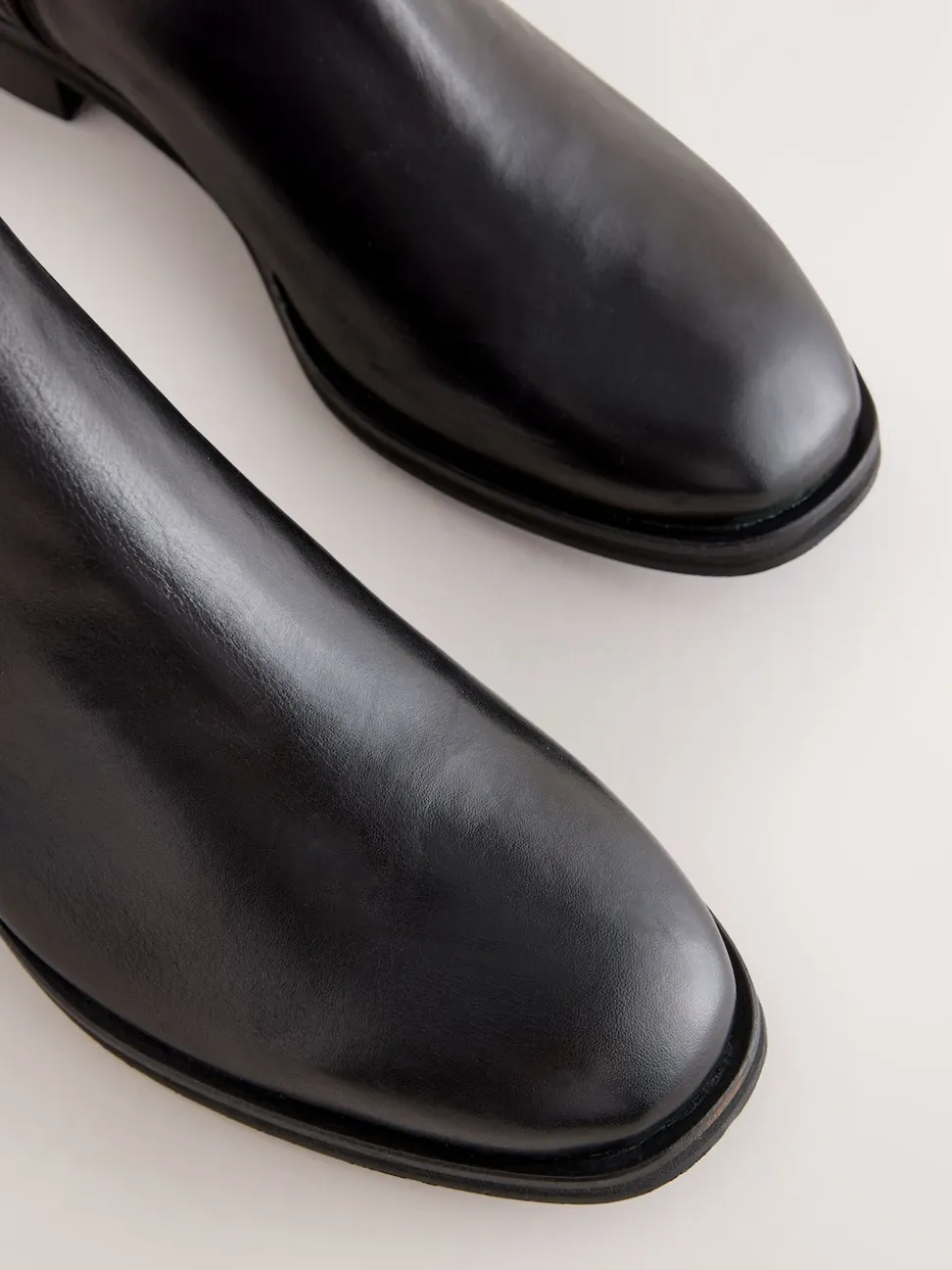 Black Leather Standard/Wide Fit Forever Comfort® Chelsea Ankle Boots