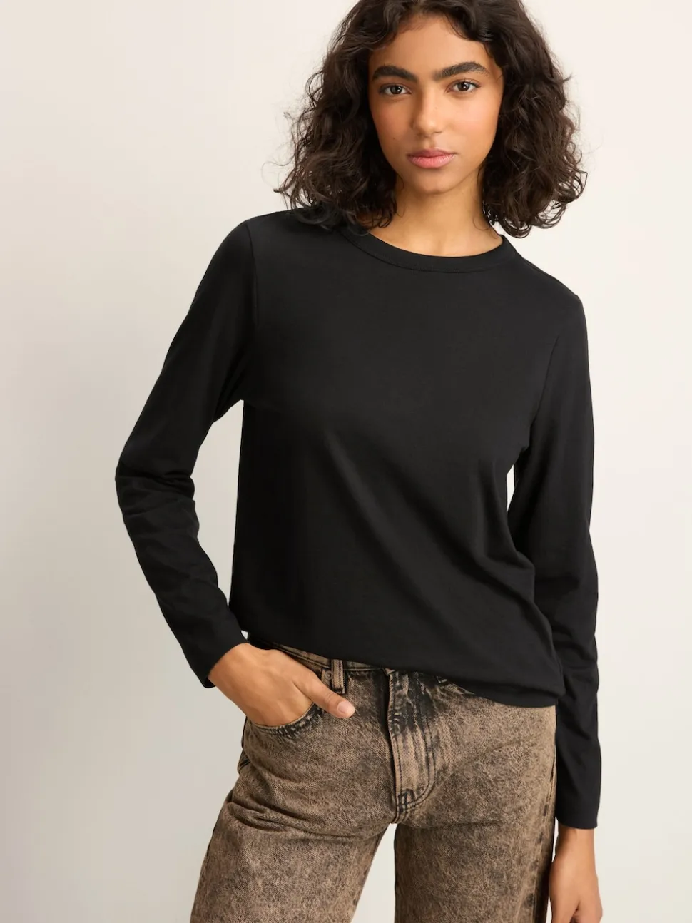 Black Long Sleeve Crew Neck T-Shirt