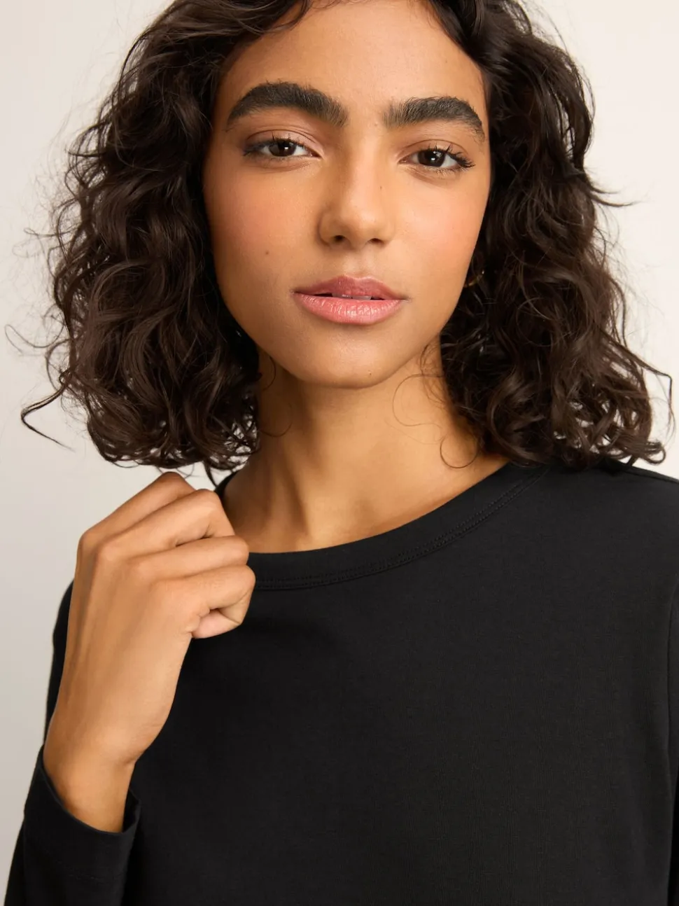 Black Long Sleeve Crew Neck T-Shirt
