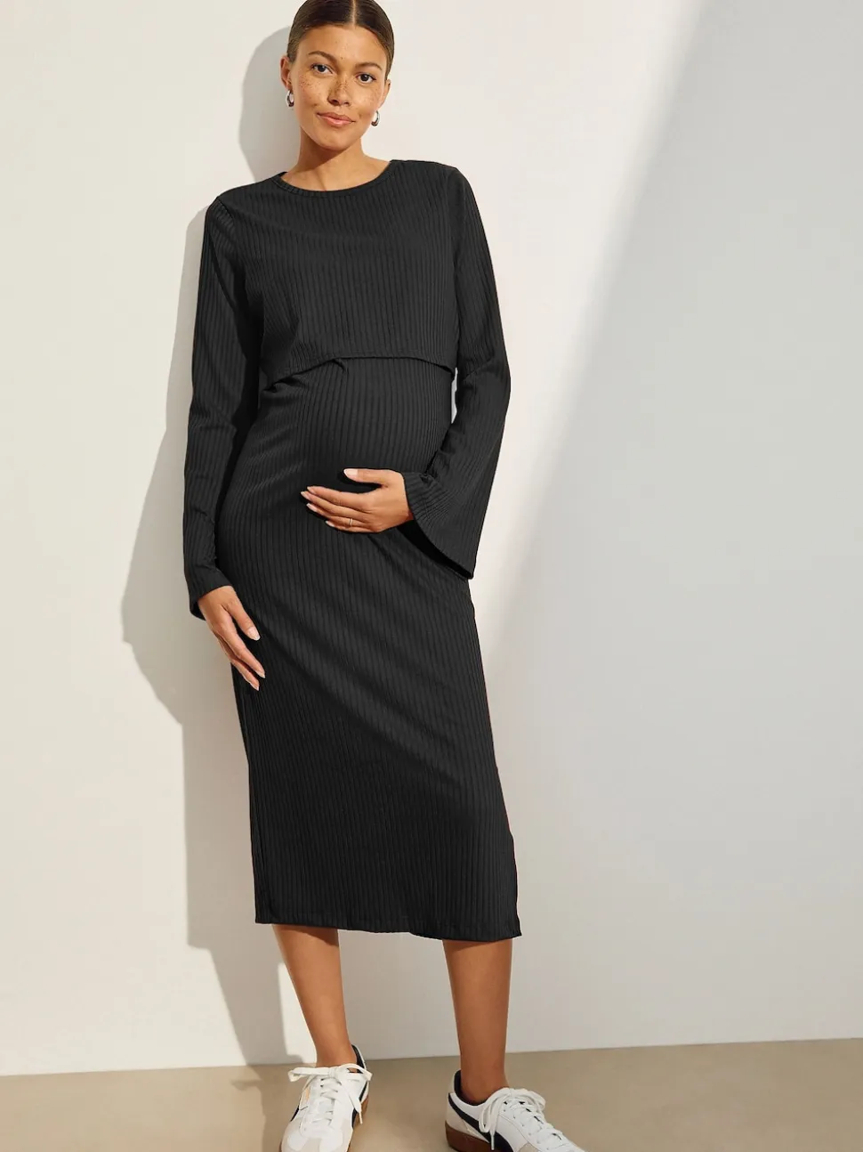 Black Maternity Long Sleeve Nursing Shelf Dress