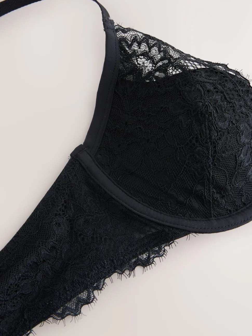Black Pad Plunge A-E Lace Bra