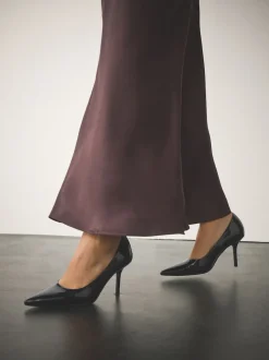 Black Patent Standard/Wide Fit Forever Comfort® Point Toe Court Heels
