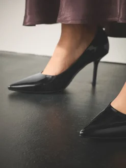 Black Patent Standard/Wide Fit Forever Comfort® Point Toe Court Heels