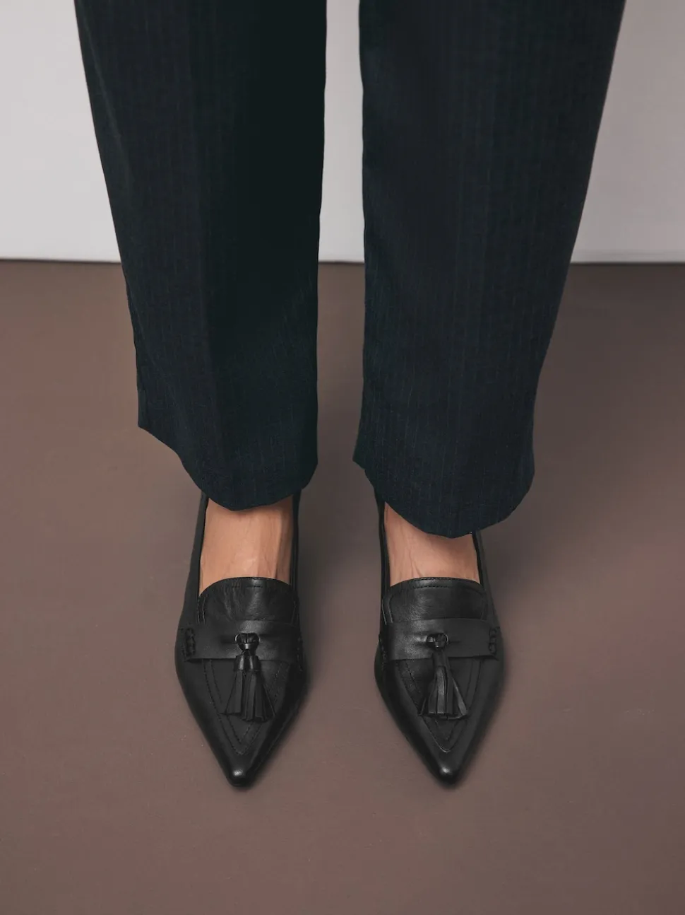 Black Premium Leather With Motionflex Point Toe Tassel Heels Loafers