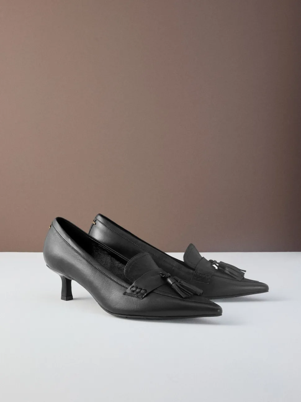 Black Premium Leather With Motionflex Point Toe Tassel Heels Loafers