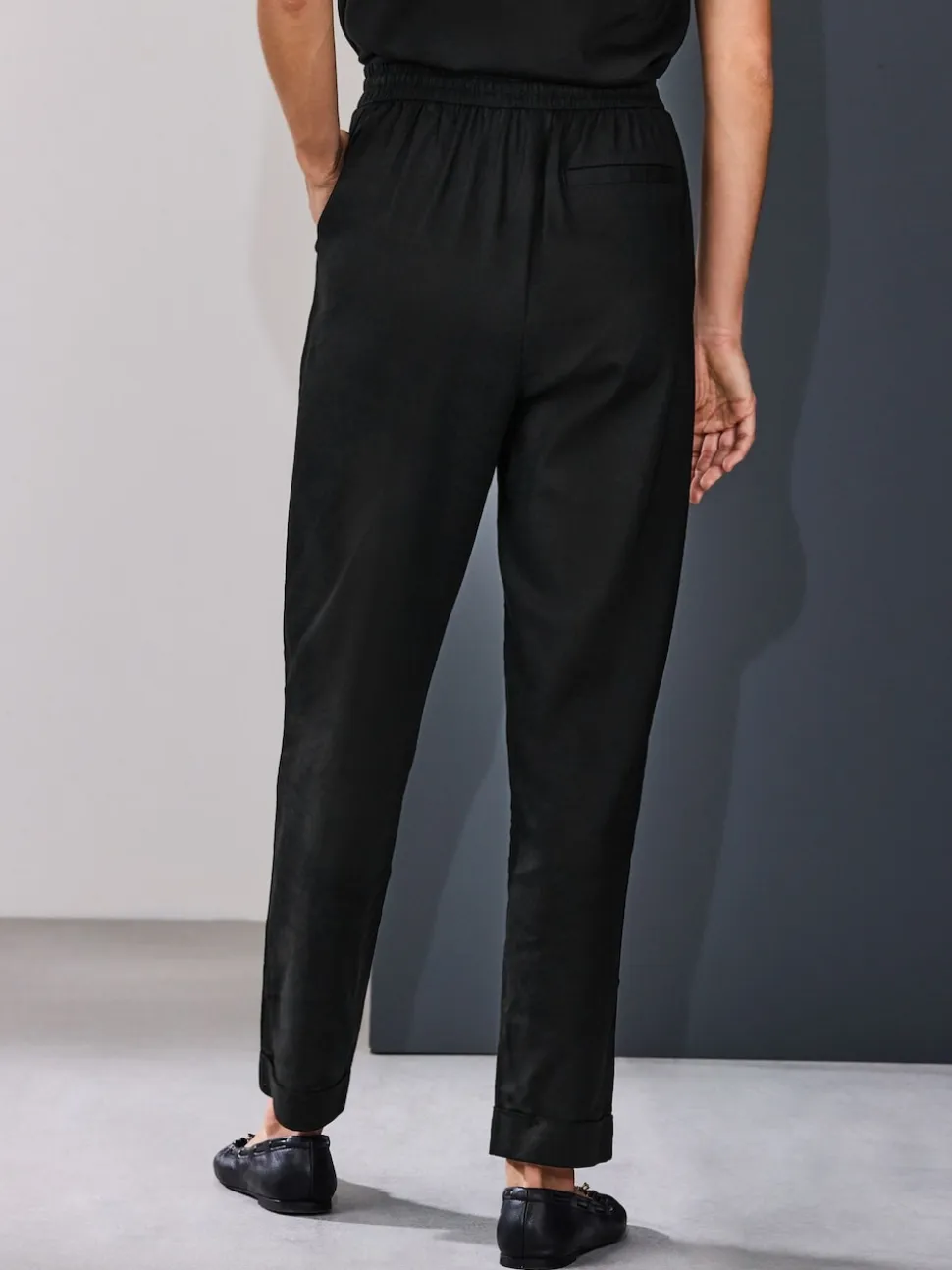 Black Pull On Tapered Trousers With Linen