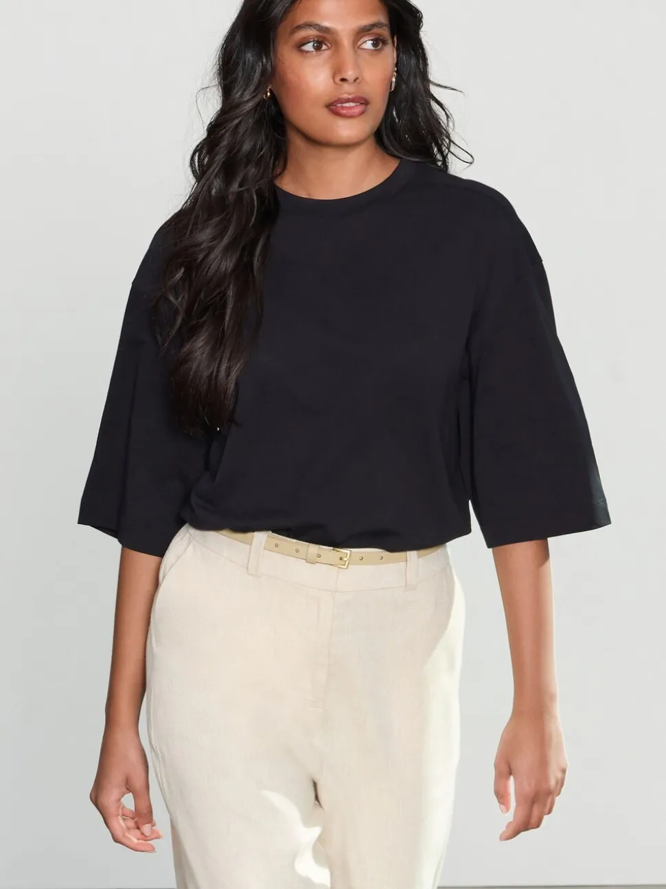 Black Relaxed Boxy Elbow Length Crew Neck T-Shirt
