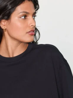 Black Relaxed Boxy Elbow Length Crew Neck T-Shirt