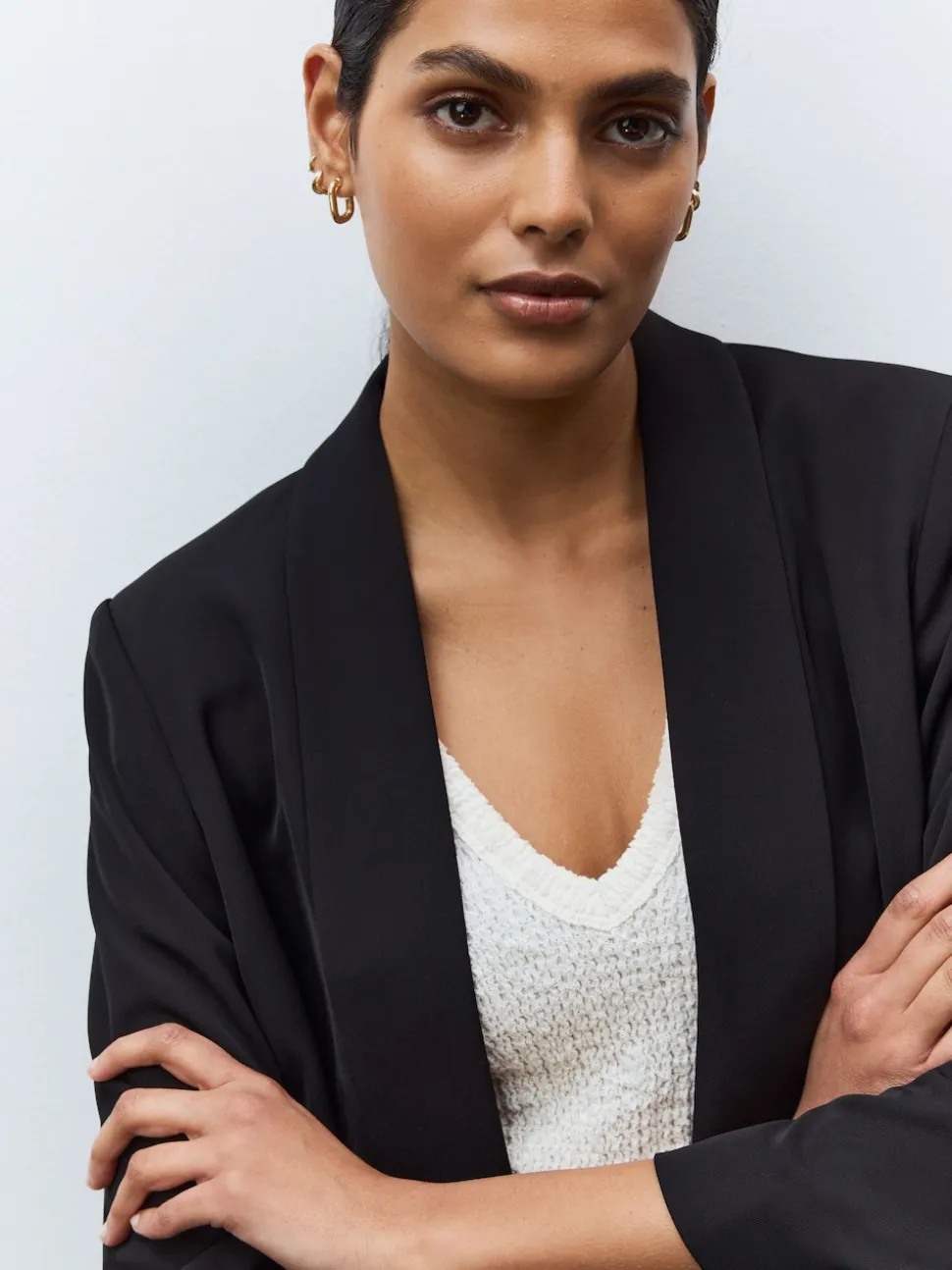 Black Relaxed Ruched Sleeve Blazer
