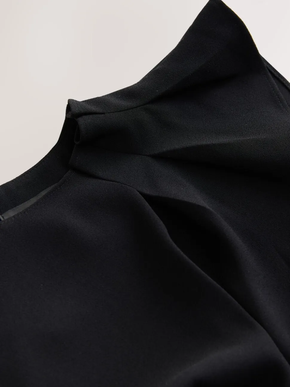 Black Ruched Short Sleeve Midi Dress