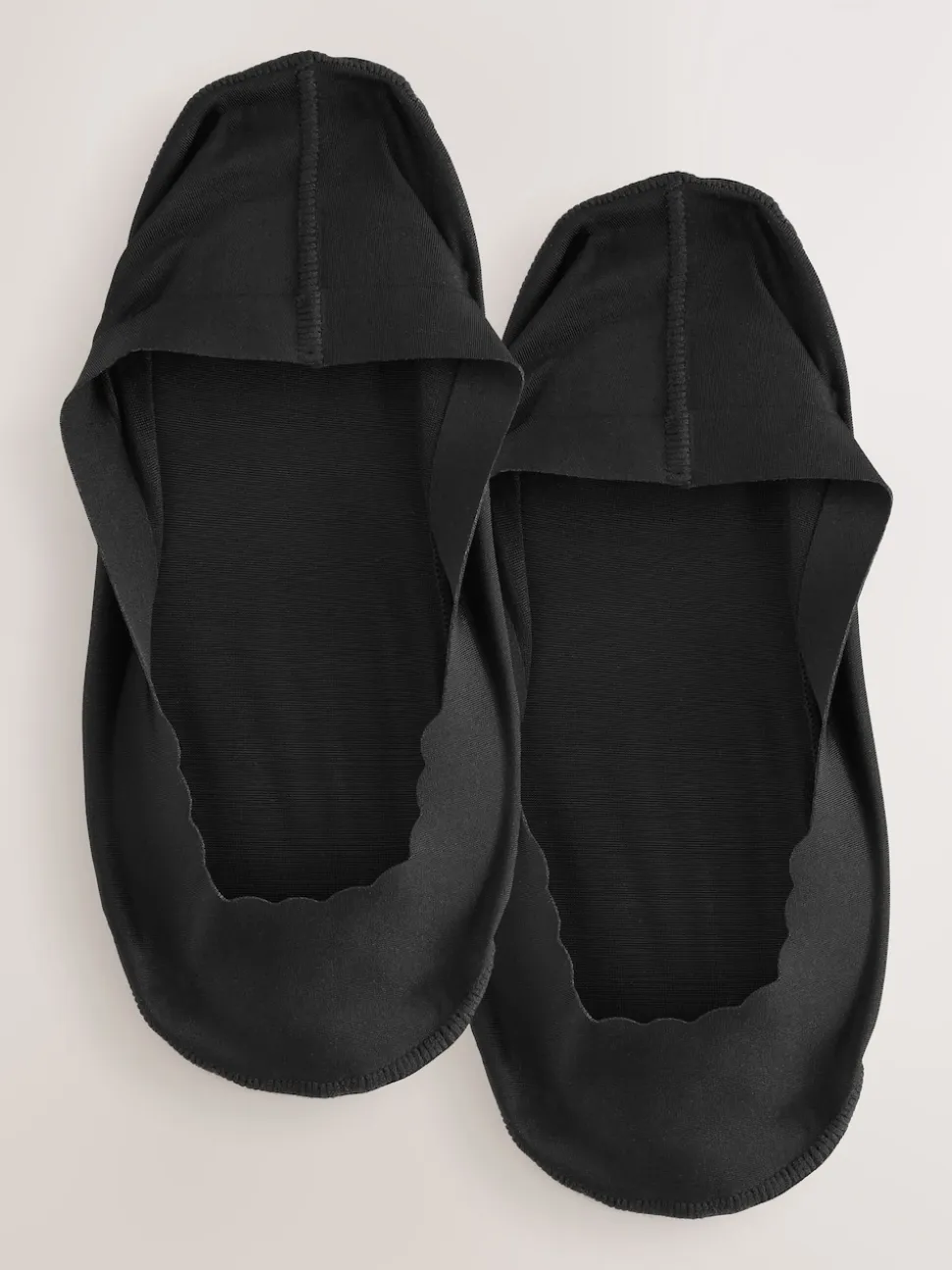 Black Scallop Edge Sheer Invisible Socks 2 Pack