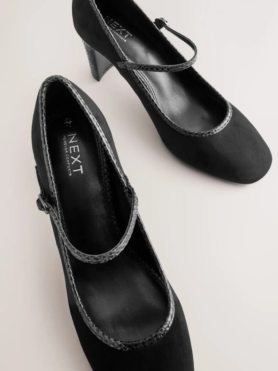 Black Standard Fit Round Toe Mary Jane Block Court Shoes