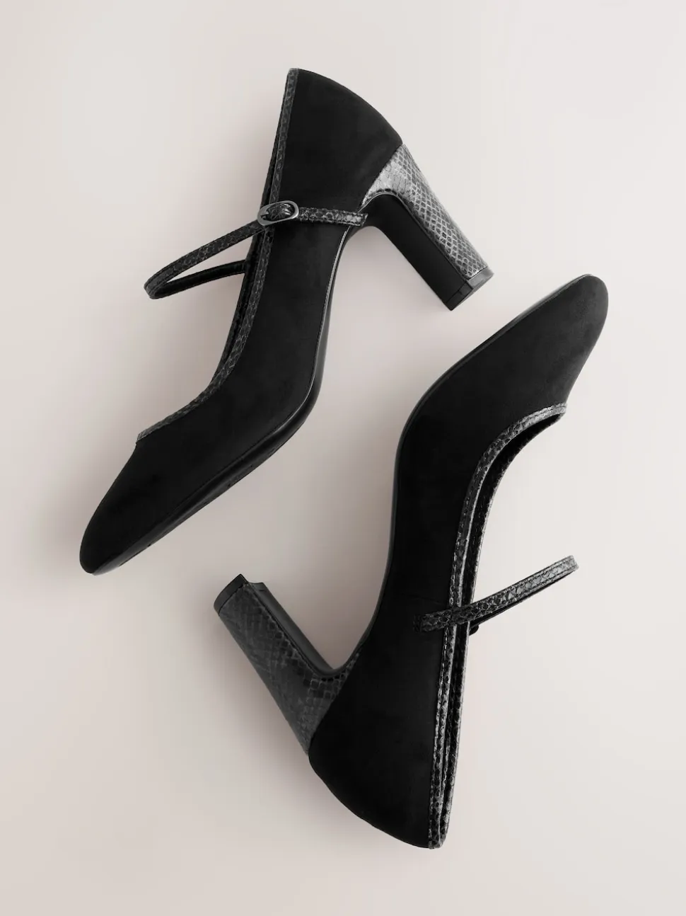 Black Standard Fit Round Toe Mary Jane Block Court Shoes