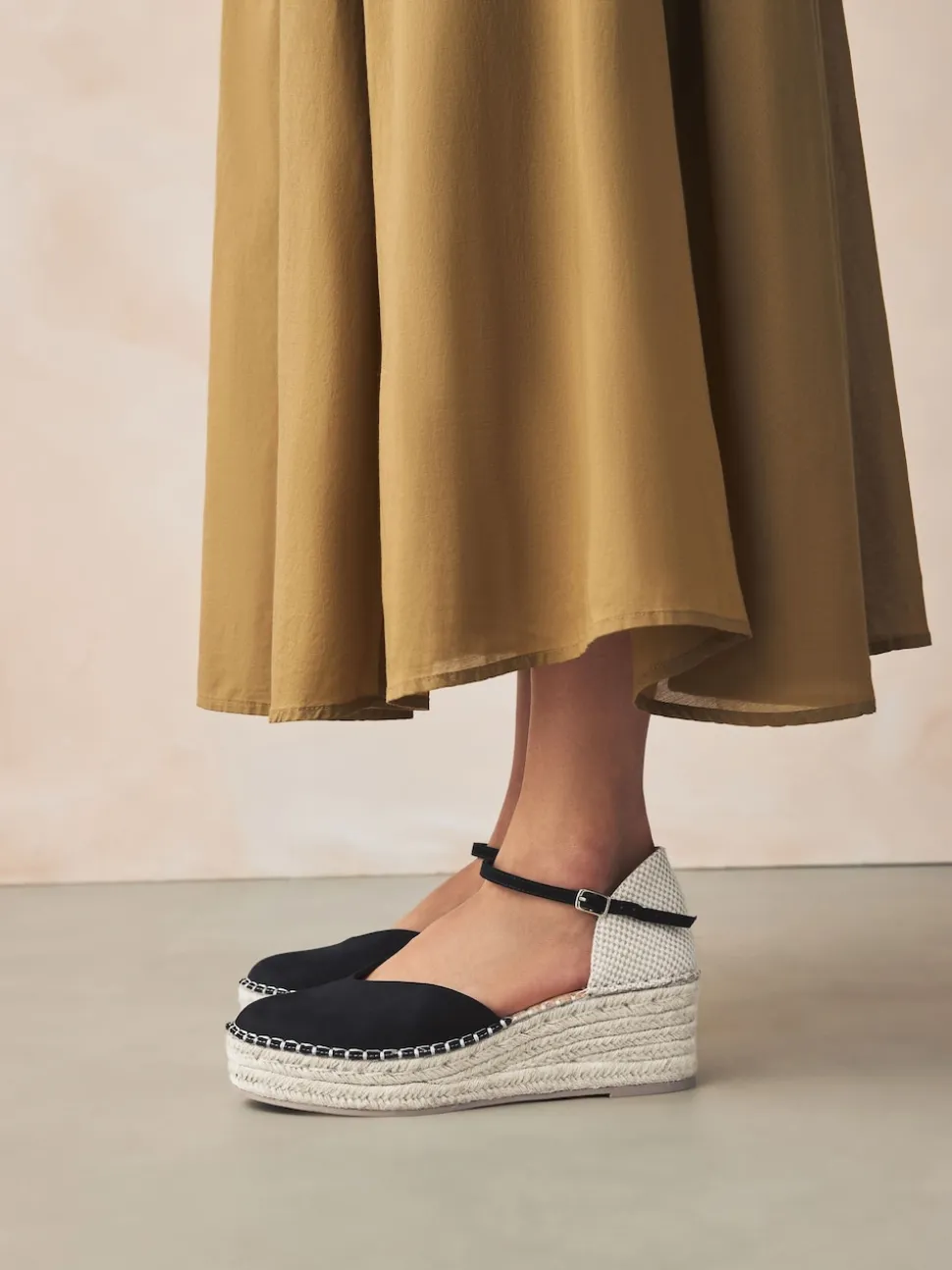 Black Standard/Wide Fit Closed Toe Platform Espadrille Wedges