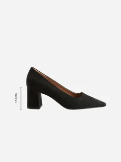 Black Standard/Wide Fit Standard Chisel Toe Block Courts