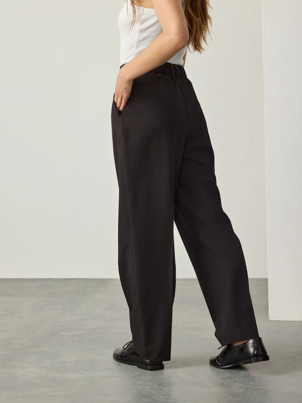 Black Tailored Tapered Trousers