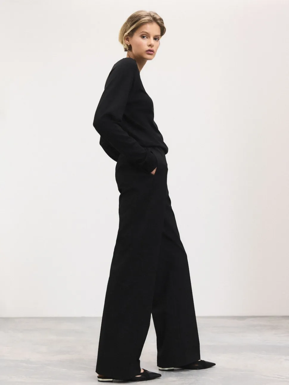 Black Tailored Wide Leg Trousers With Wool