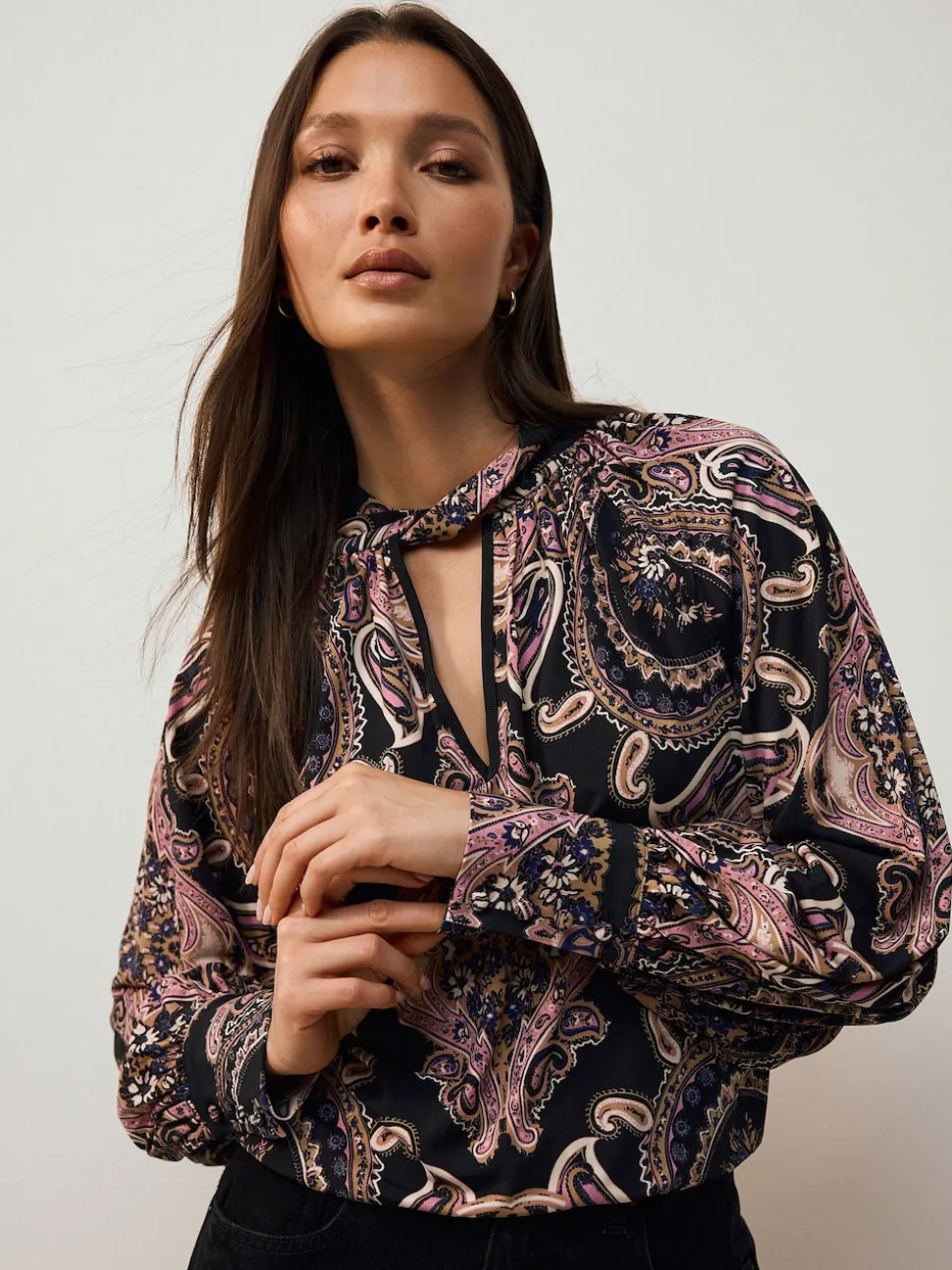 Black/Pink Paisley Long Sleeve Twist Neck Jersey Blouse