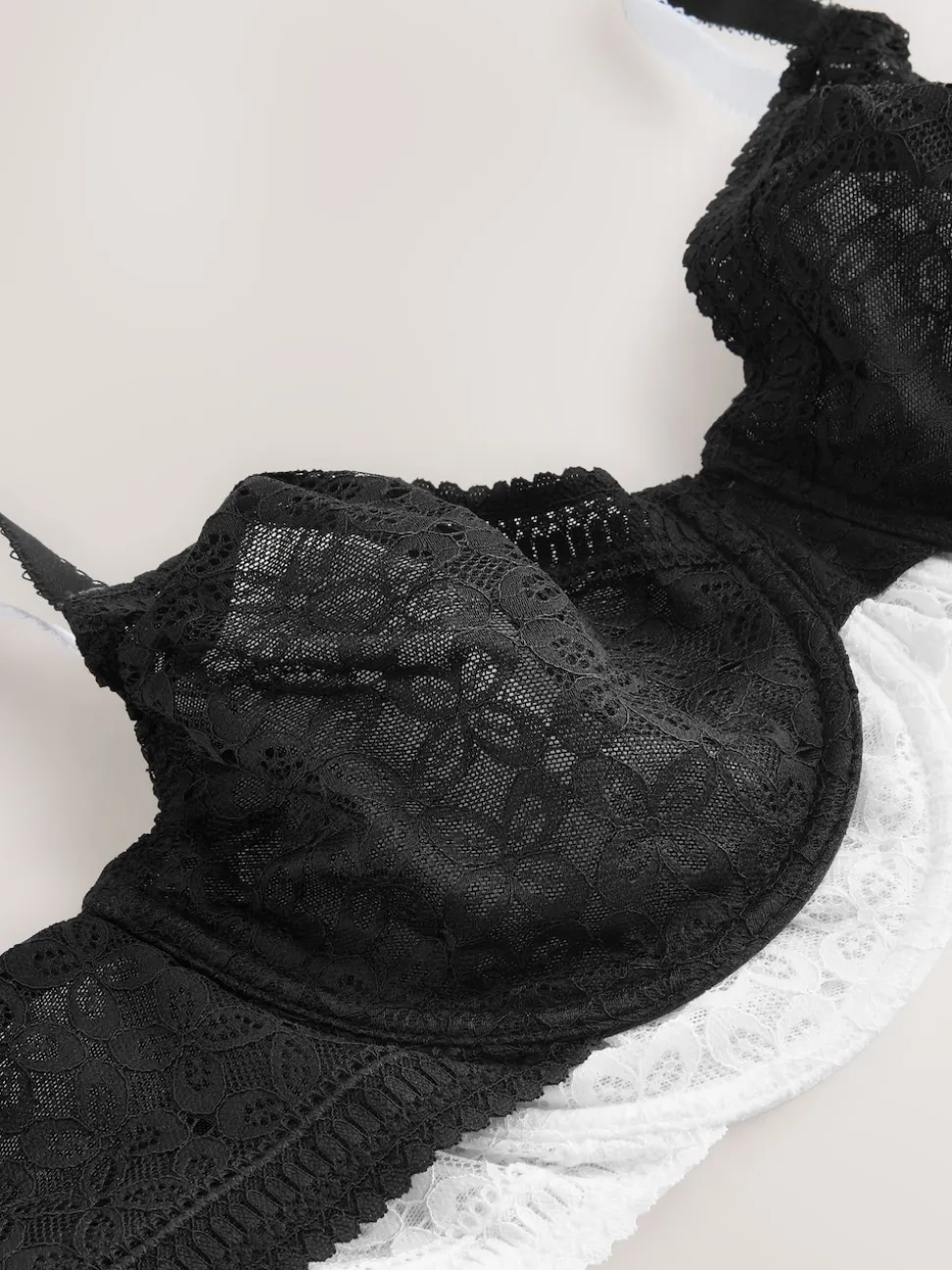 Black/White DD+ Lace Non Pad Full Cup Minimiser Bras 2 Pack