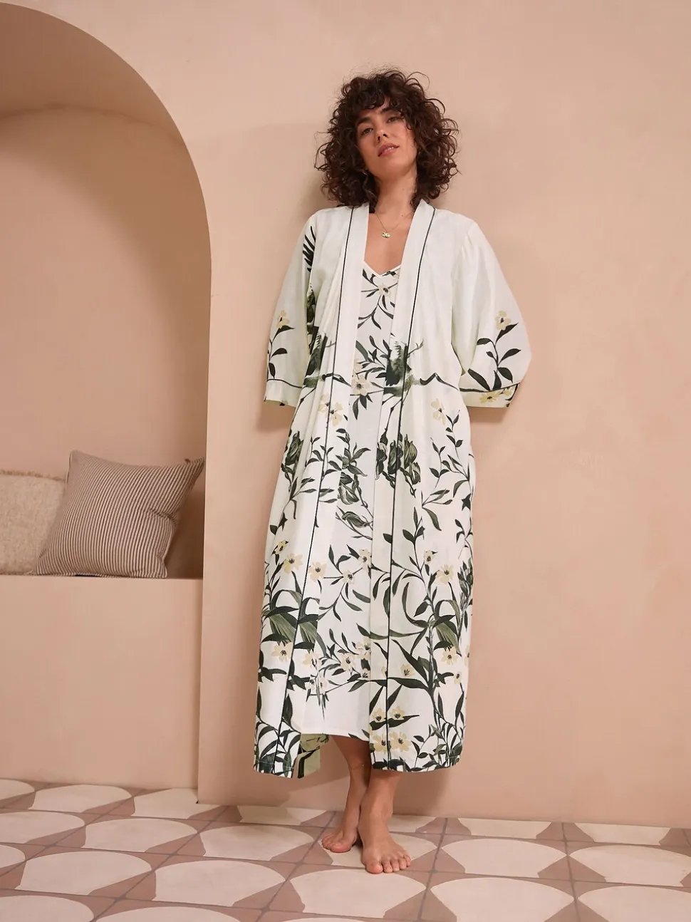 Black/White Heron Linen Blend Lightweight Dressing Gown