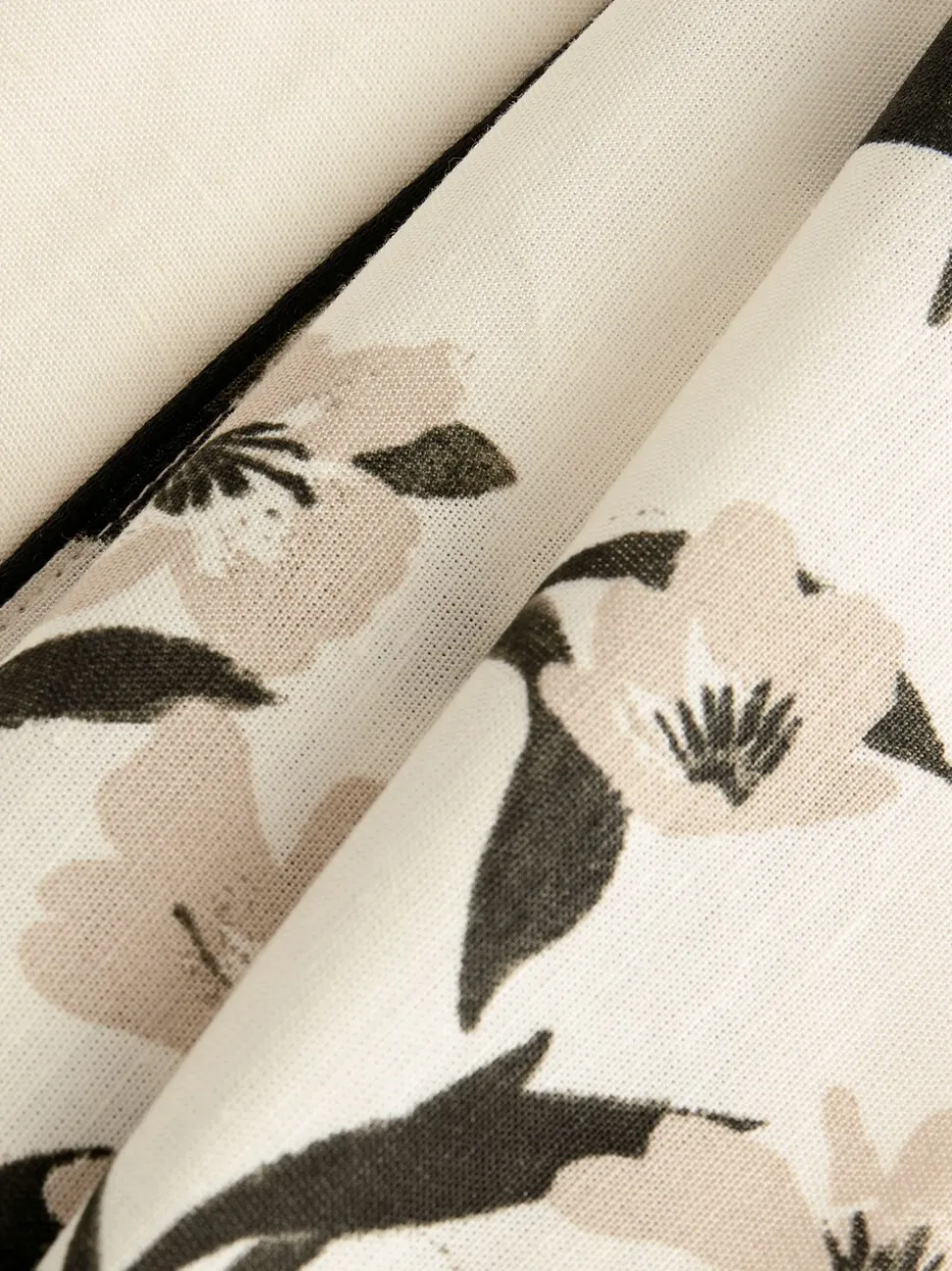 Black/White Heron Linen Blend Lightweight Dressing Gown