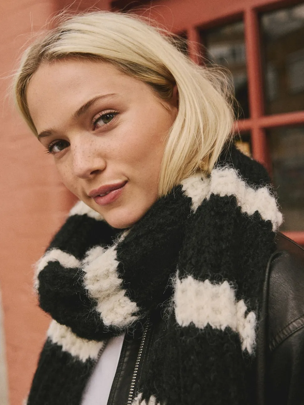Black/White Knitted Wool Blend Striped Scarf