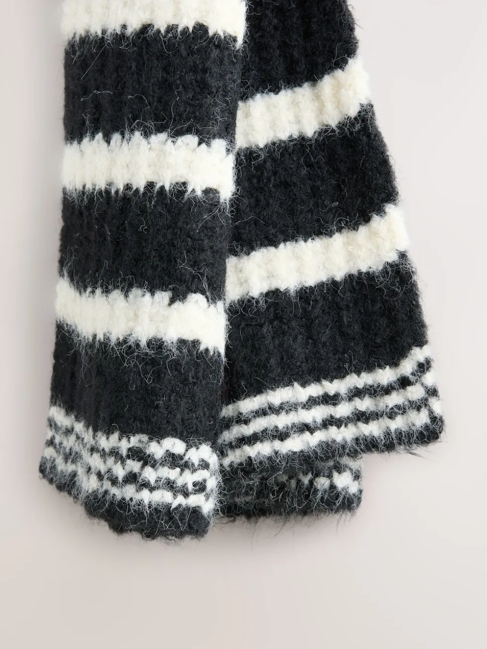 Black/White Knitted Wool Blend Striped Scarf