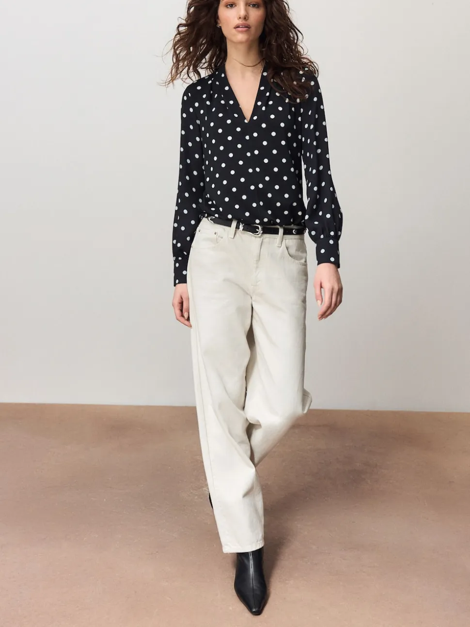 Black/White Spot Long Sleeve V-Neck Blouse