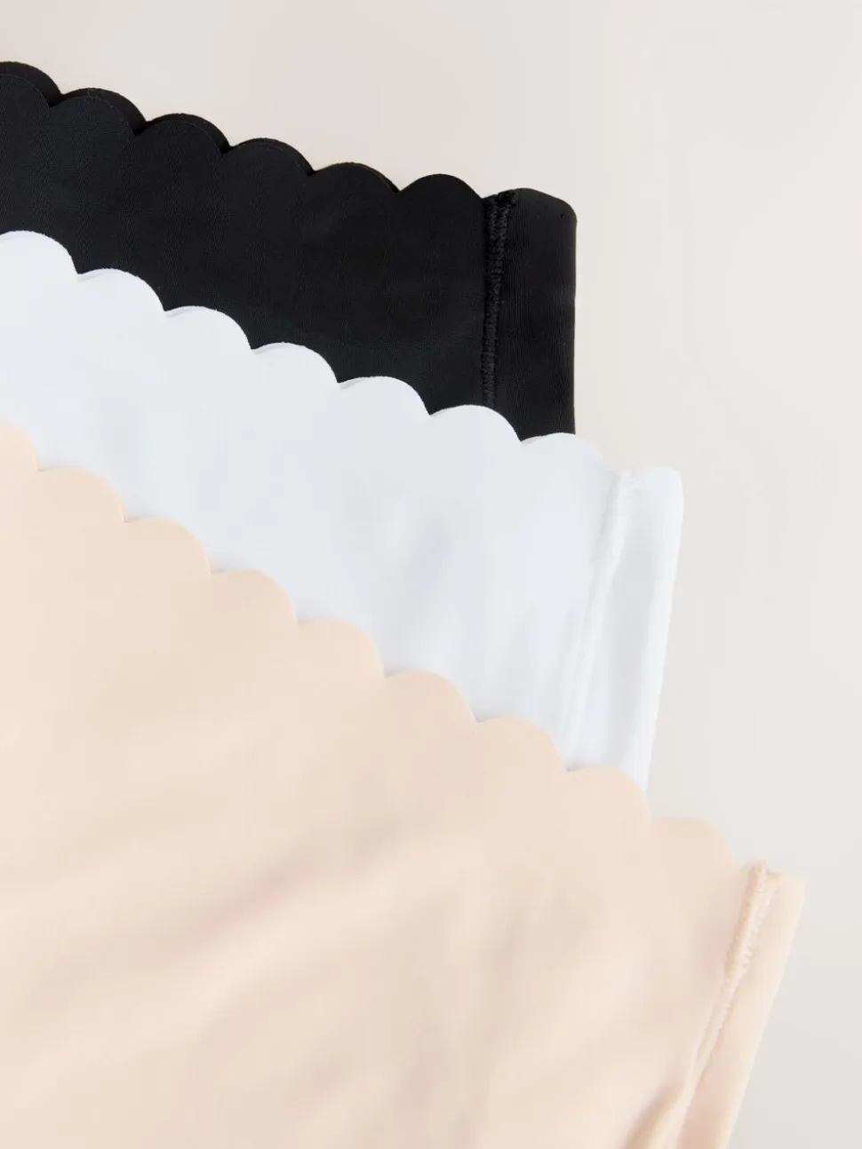 Black/White/Nude Midi No VPL Scallop Knickers 3 Pack