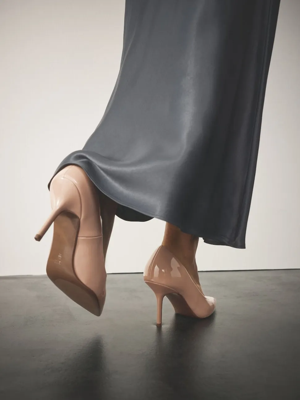Blush Pink Standard/Wide Fit Forever Comfort® Point Toe Court Heels