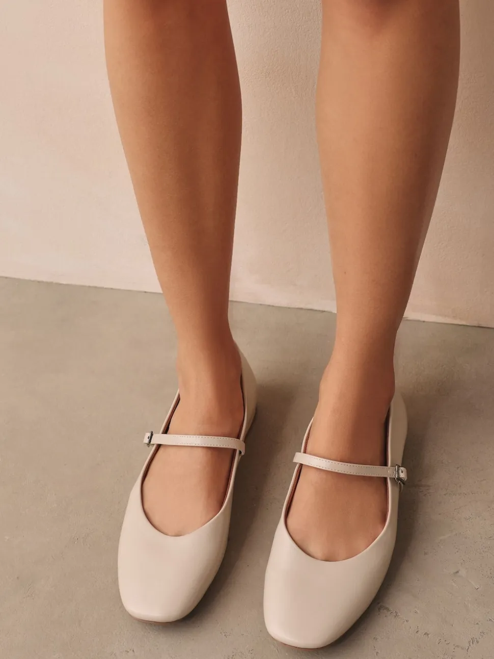 Bone Standard/Wide Fit Round Toe Mary Jane Shoes