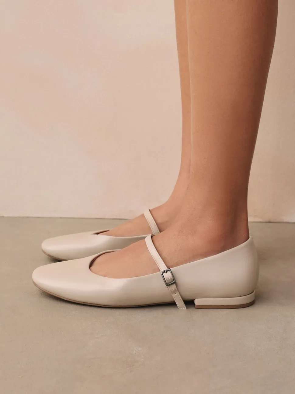 Bone Standard/Wide Fit Round Toe Mary Jane Shoes