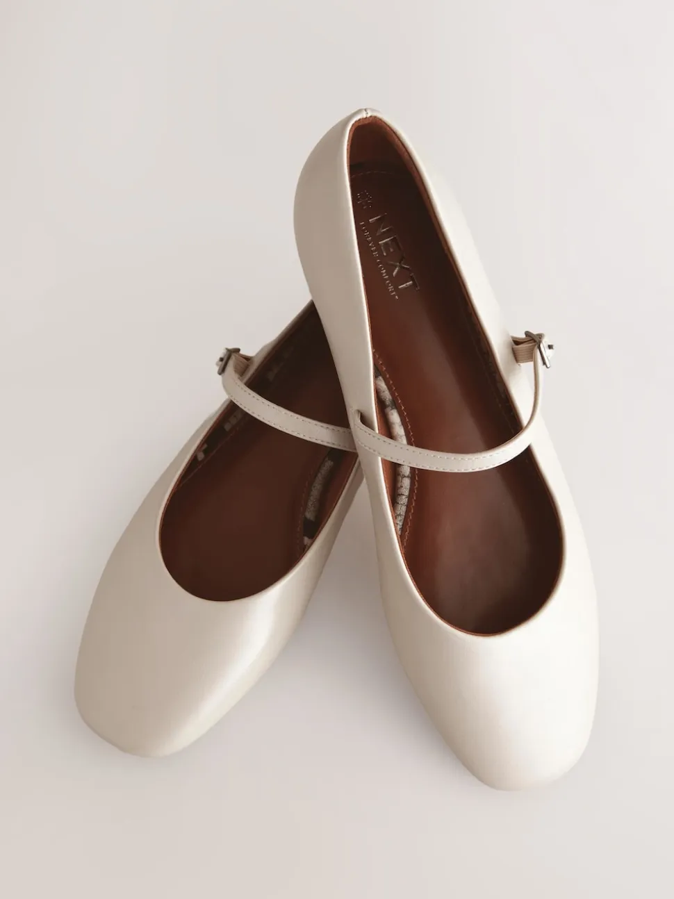Bone Standard/Wide Fit Round Toe Mary Jane Shoes