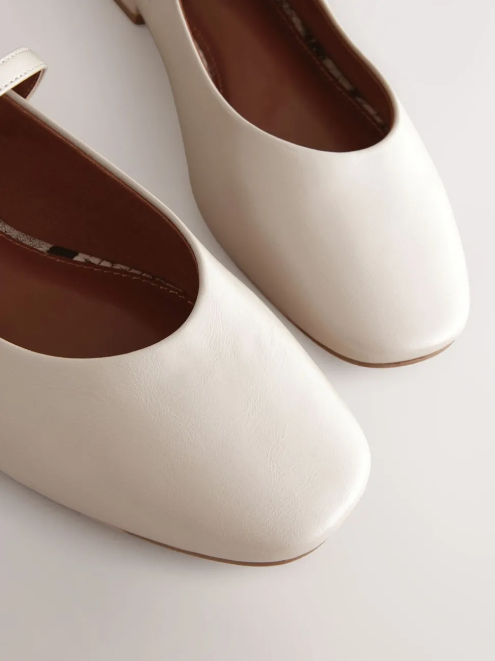 Bone Standard/Wide Fit Round Toe Mary Jane Shoes