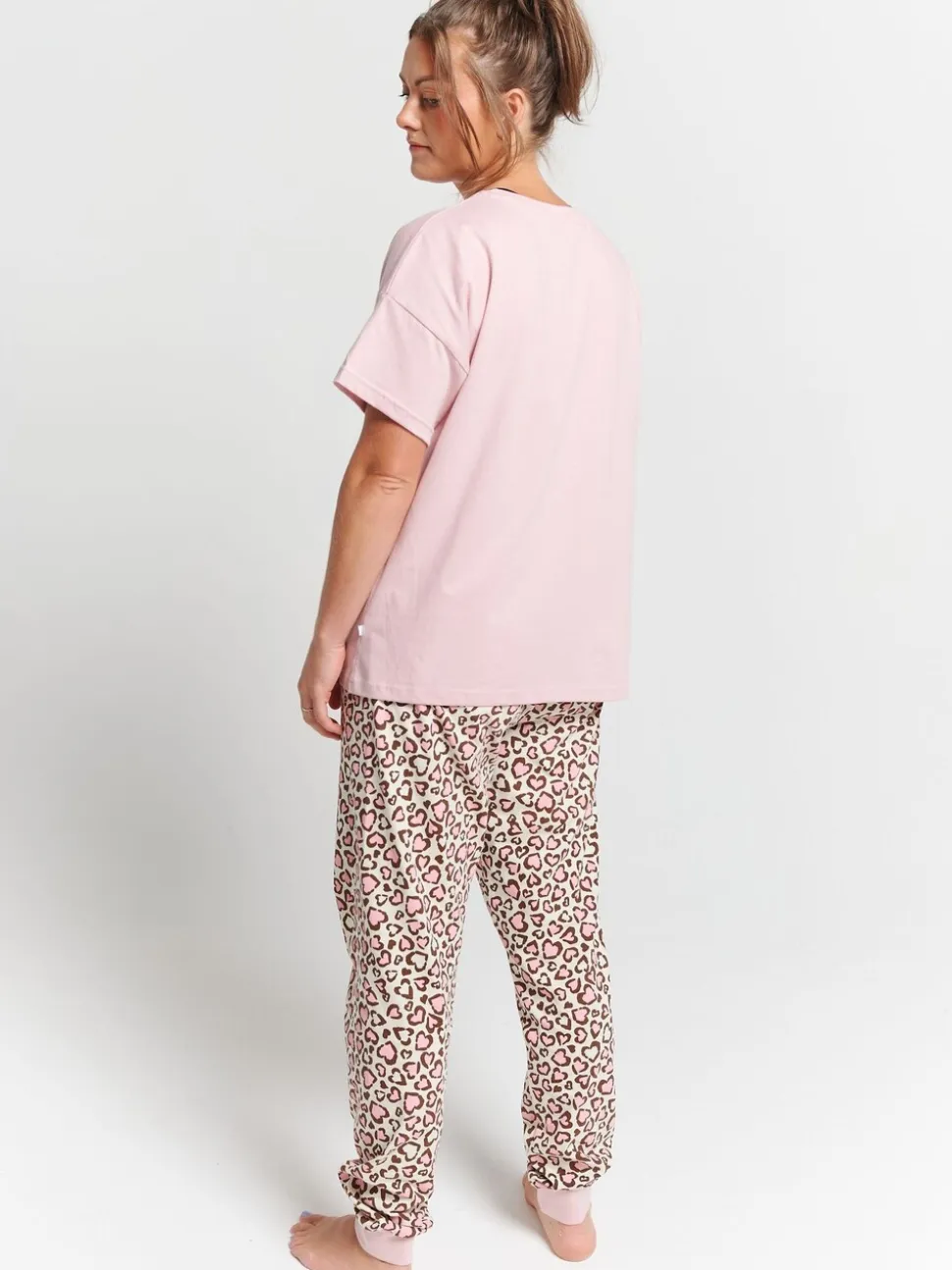 Brand Threads Pink Ladies Hello Kitty Pyjamas Set
