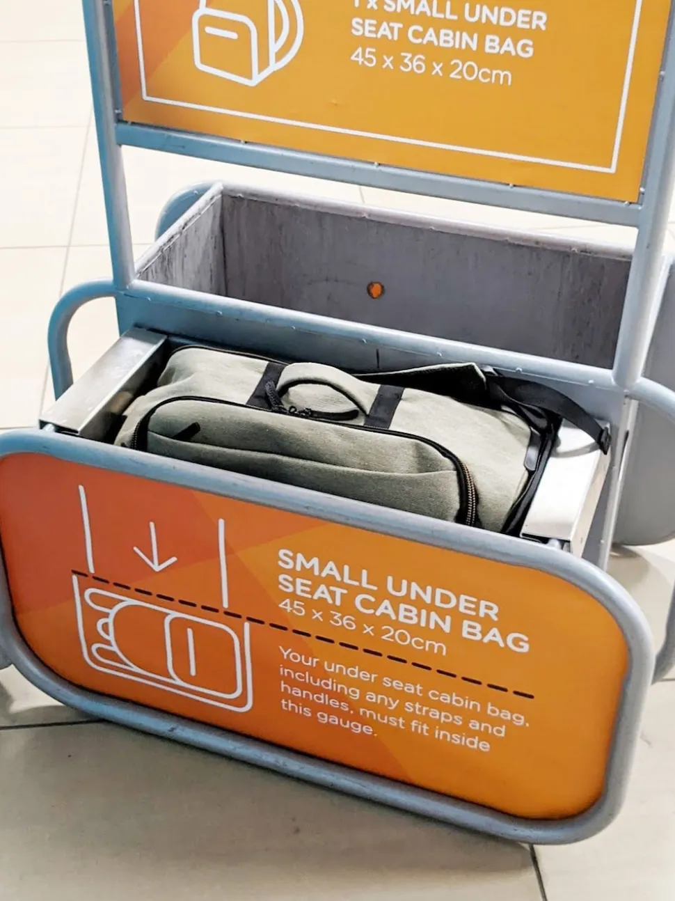 Cabin Max Grey Manhattan Hybrid 30 Litre 45x36x20cm Backpack / Trolley Easyjet Carry on Hand Luggage